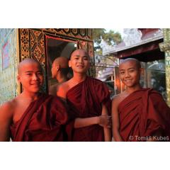 Barma – Země Buddhů