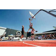 Přijďte fandit nejlepším hráčům streetballu a užít si víkend plný basketbalu na střechu Centra Černý Most! 